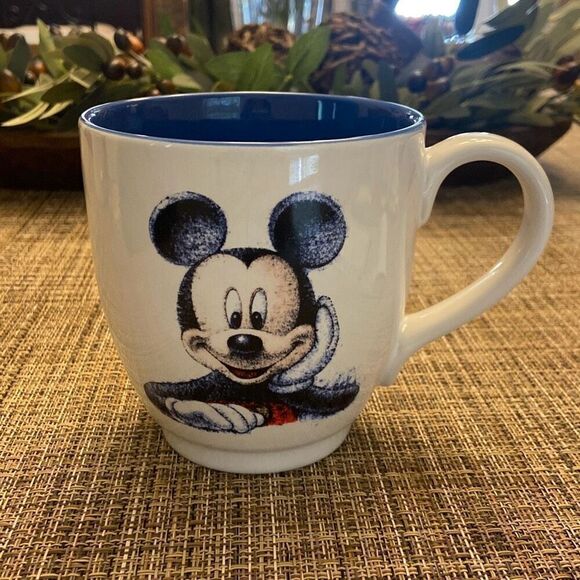 Mickey Mouse Disney Store Large Coffee Mug Cup Blue on Inside - Picture 1 of 10
